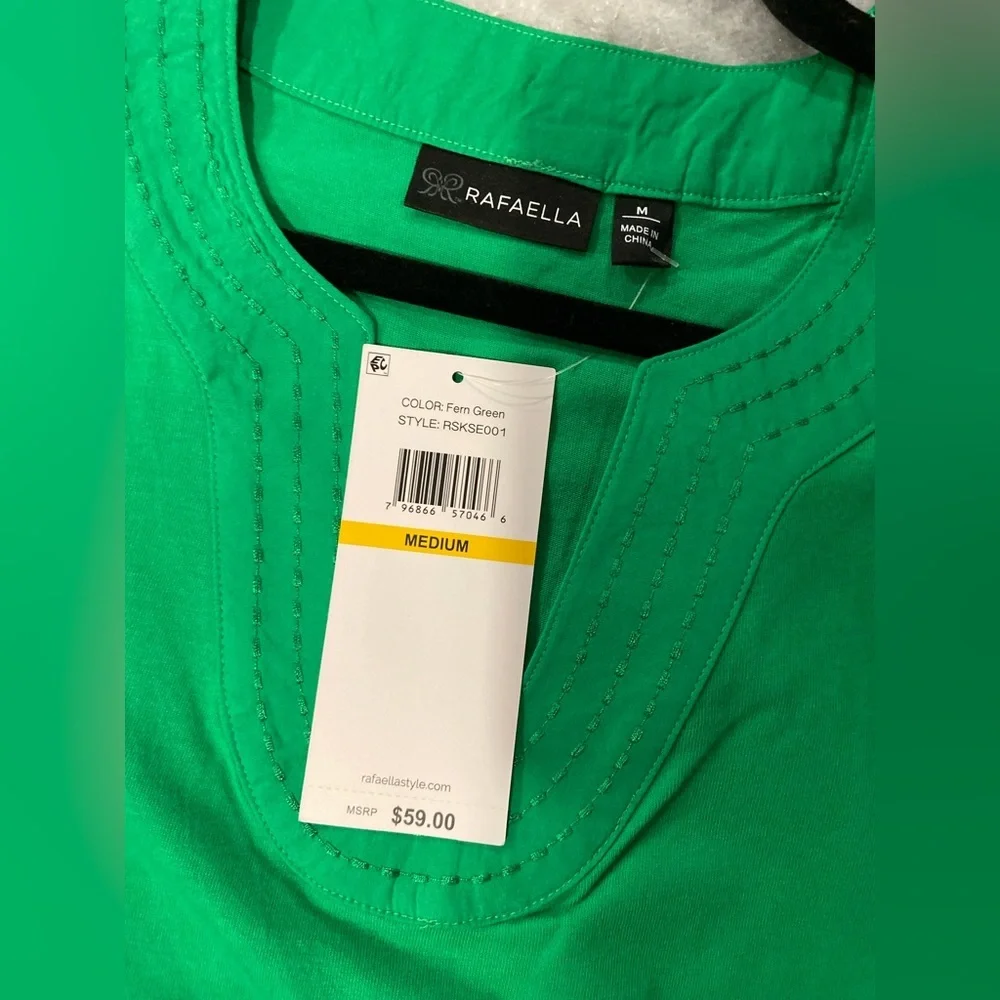 NWT Rafaella Size M Kelly Green V Neck Short Sleeve Tee Shirt Embroidered Trim - Picture 10 of 11